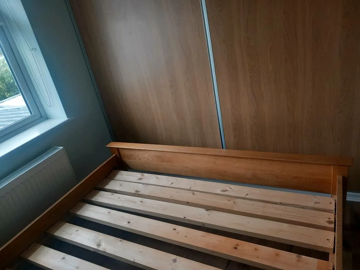 Bed frame - Image 2