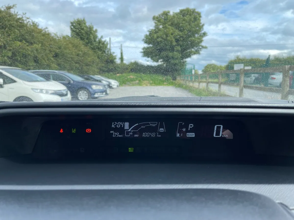 Toyota Aqua 2016 Excellent condition - Image 2