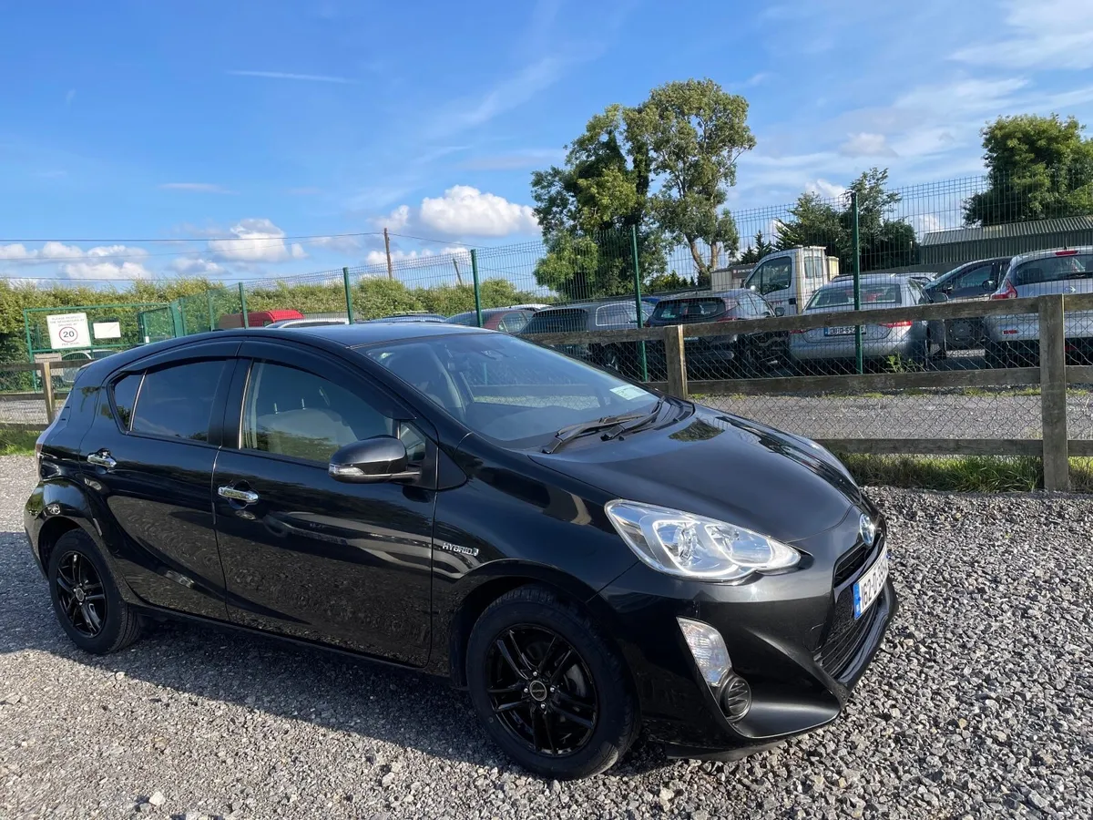 Toyota Aqua 2016 Excellent condition - Image 4