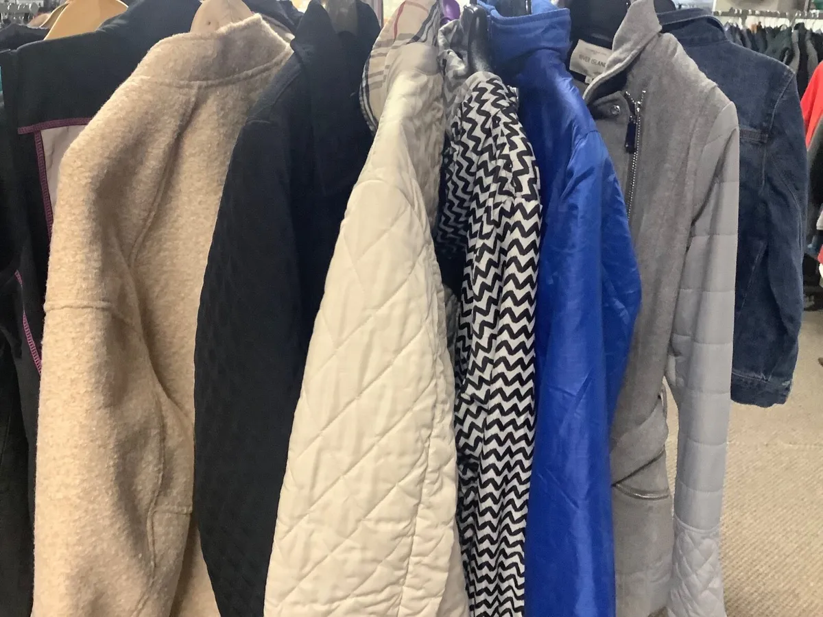 Bargain job lot of clothes - Image 4