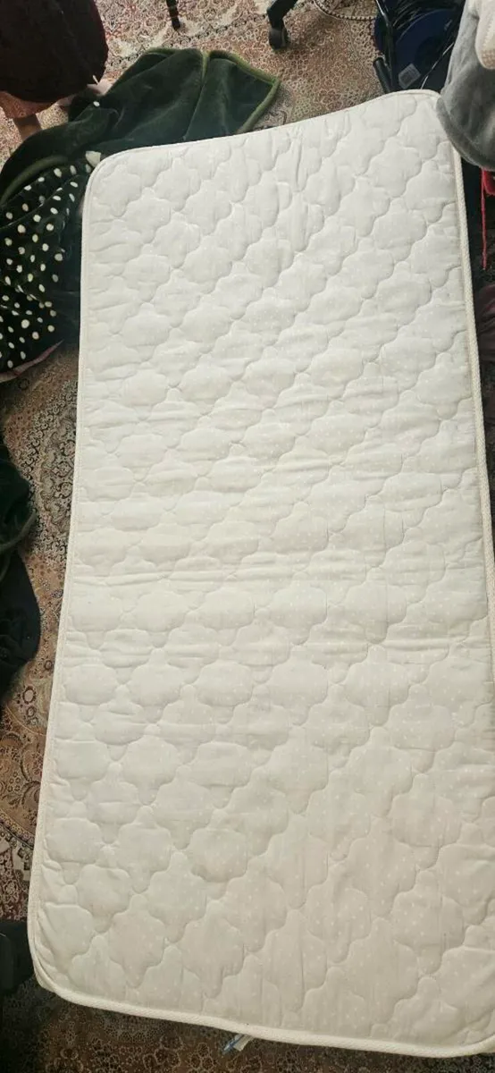 Bed - Image 2
