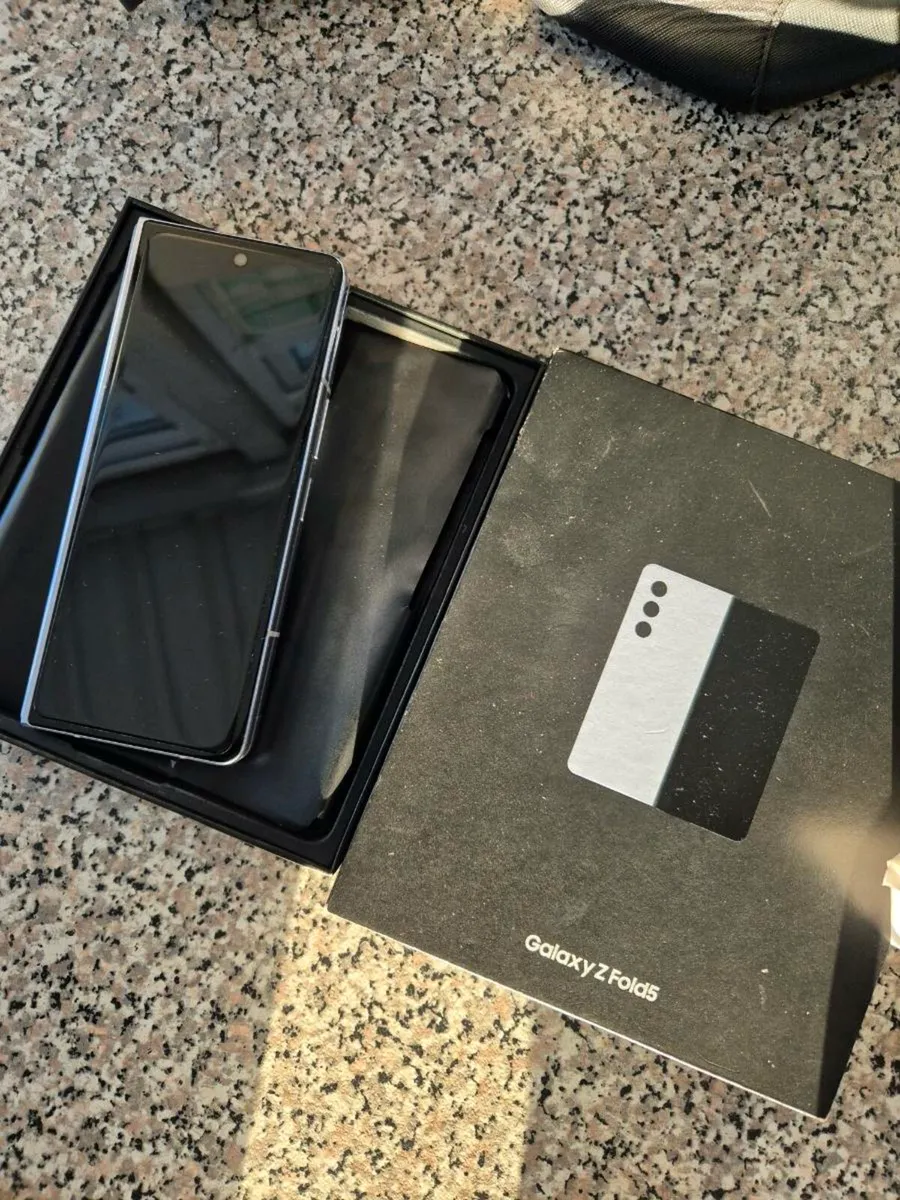 Samsung Galaxy Z Fold5 - Image 4