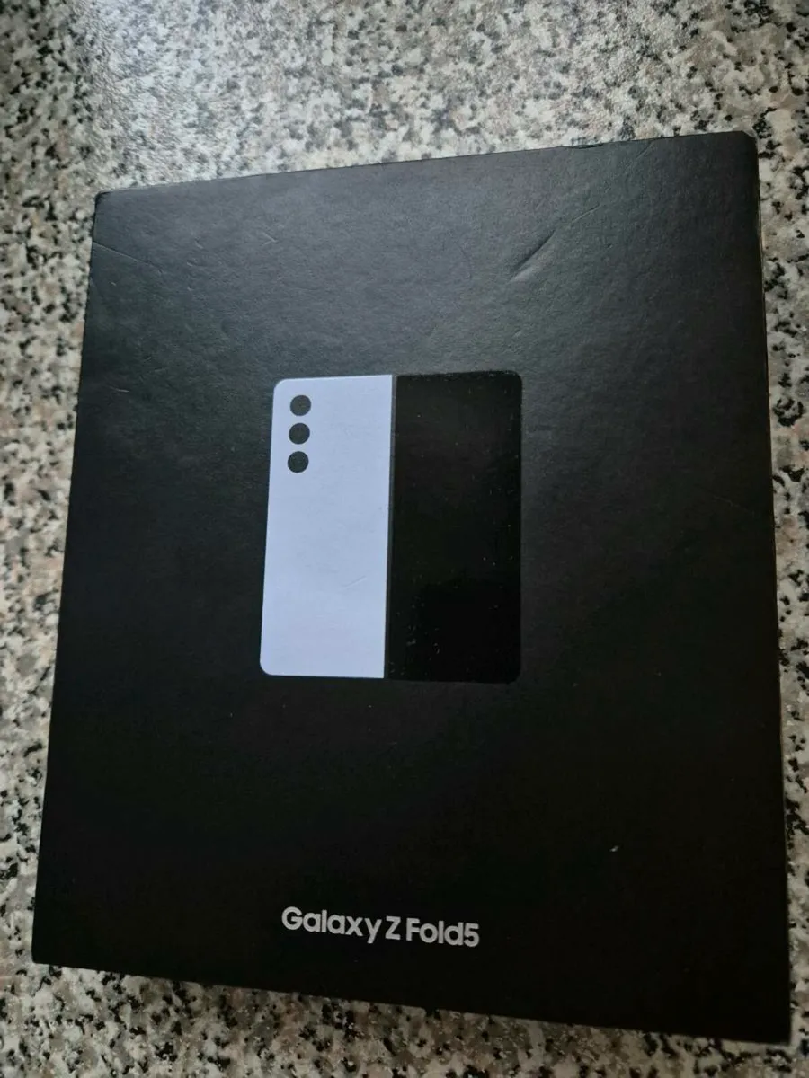 Samsung Galaxy Z Fold5 - Image 1