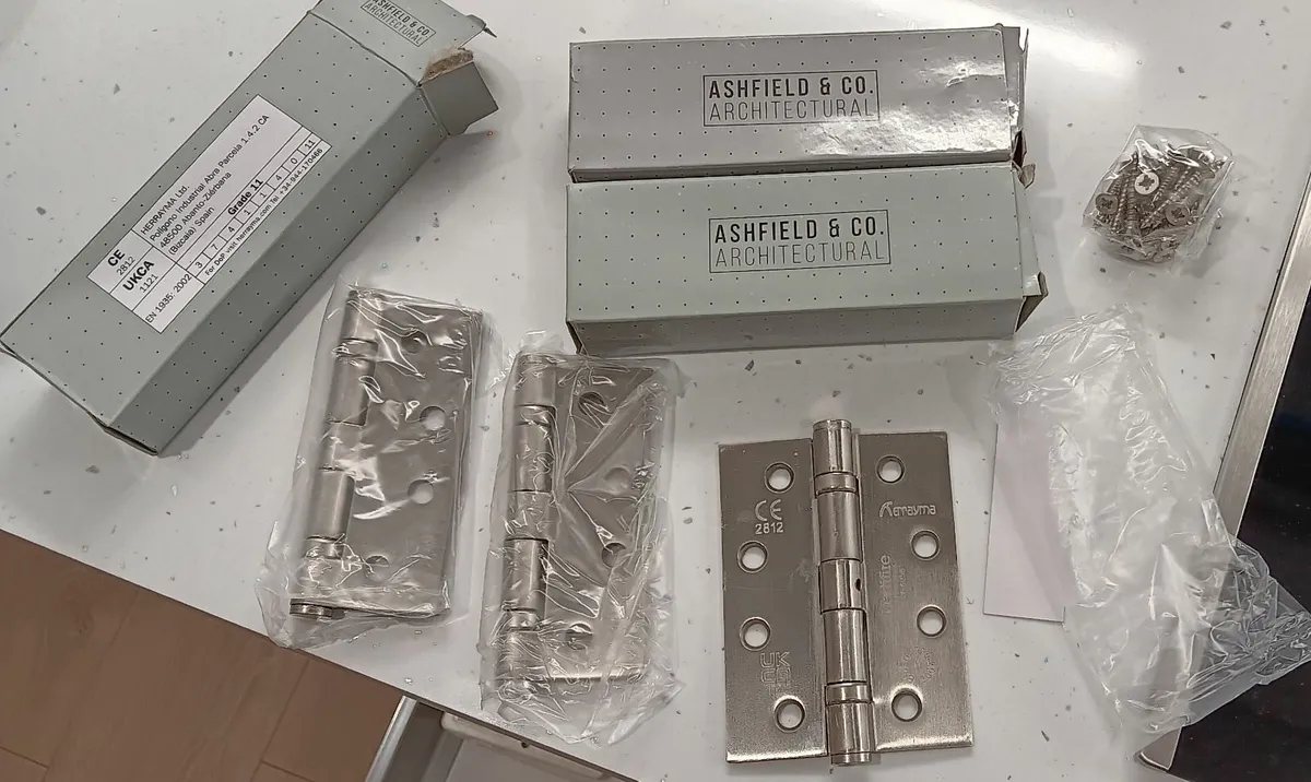 Door Hinges (set of 9) New - Image 2