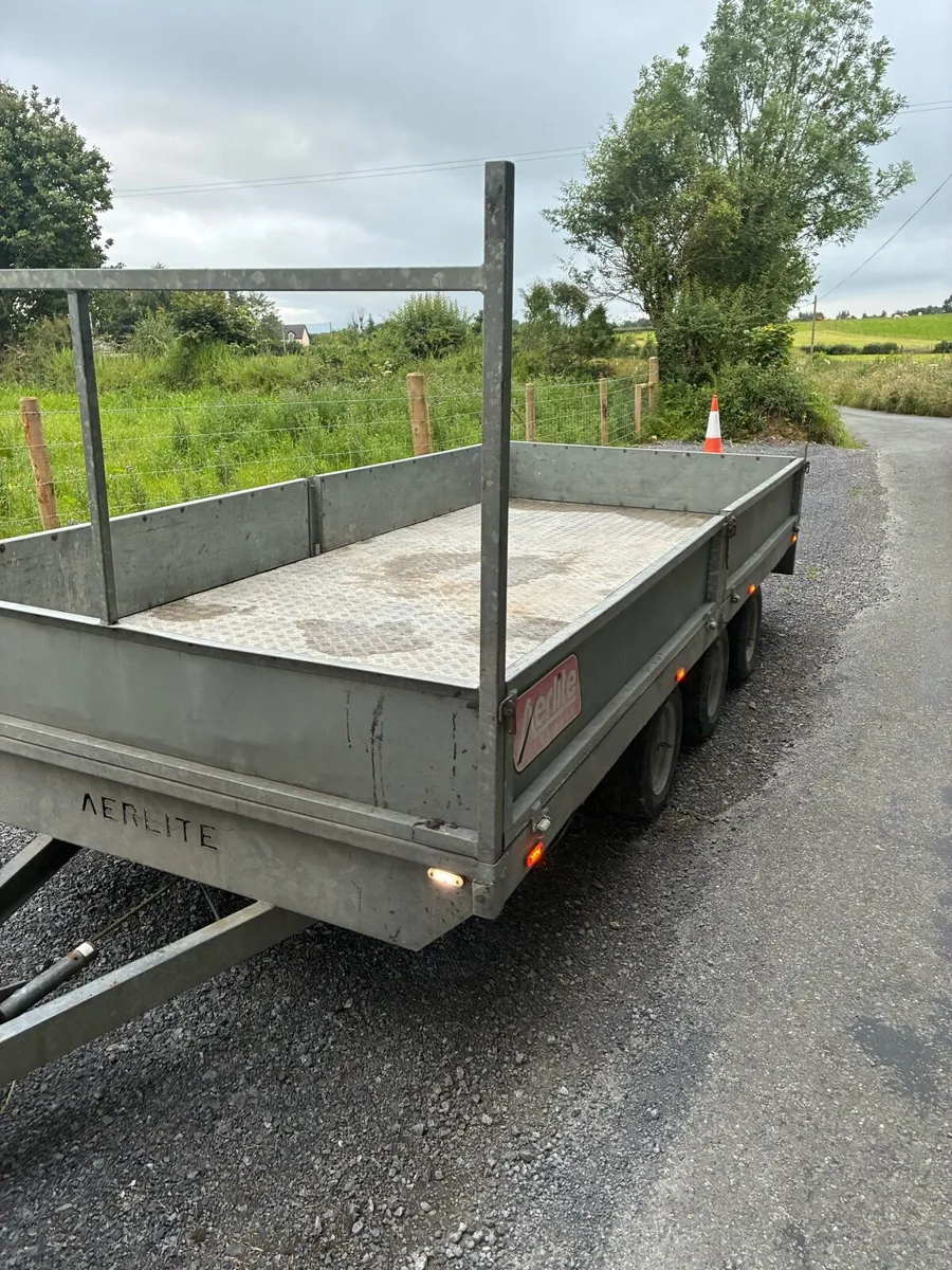 Aerlite tri axle trailer - Image 1