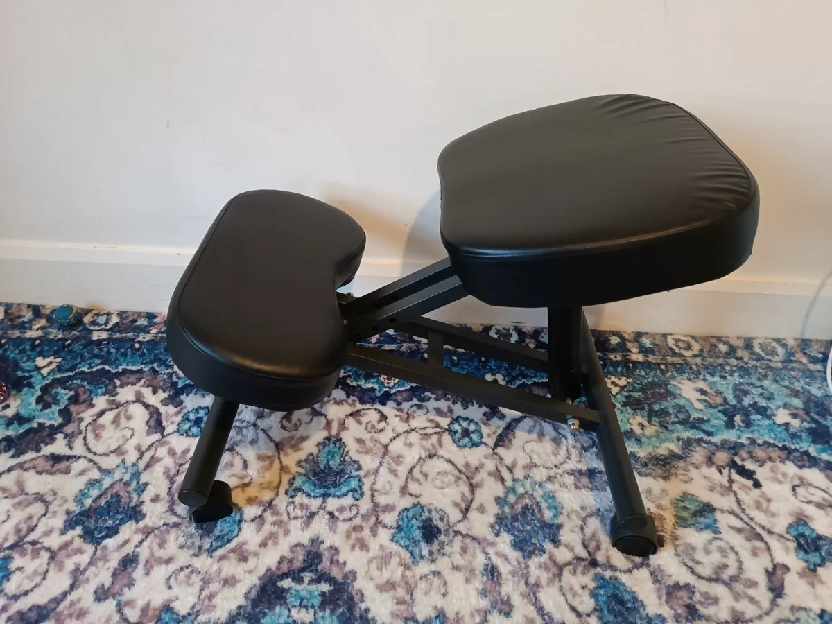Ergonomic Kneeling Chair - Image 1