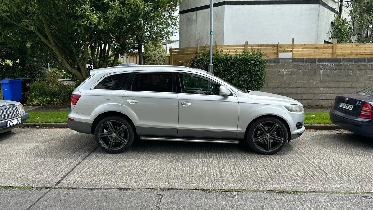 Audi Q7 Commercial - Image 2