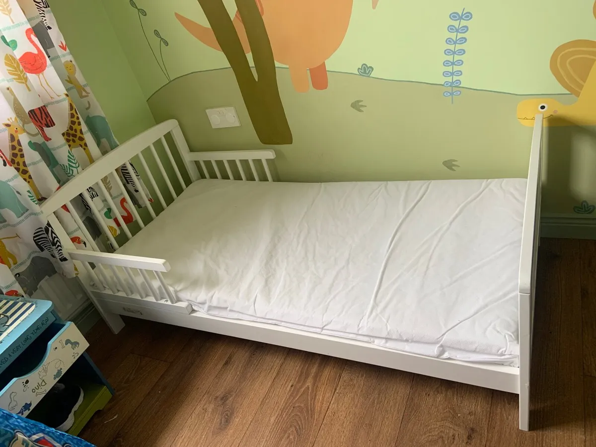 Cot bed - Image 2