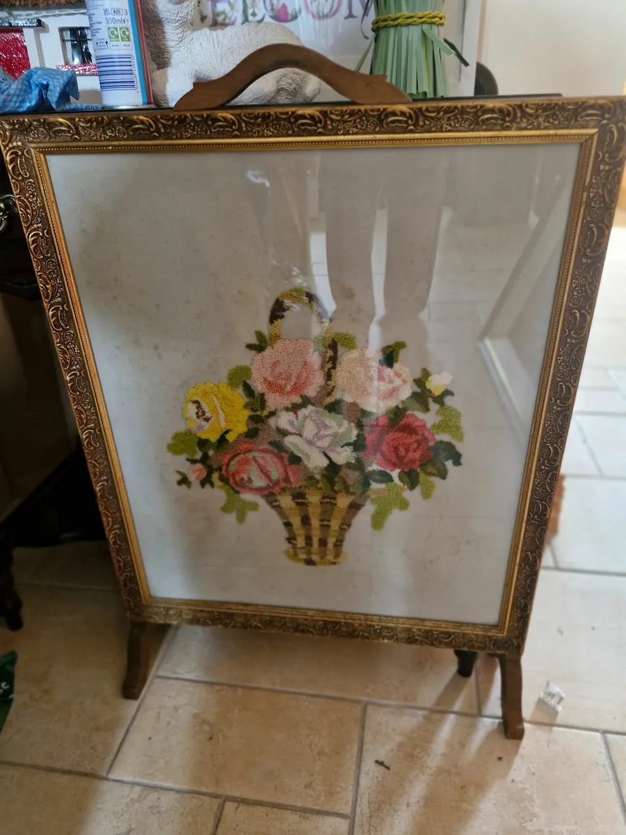Embroidered fire guard - Image 1