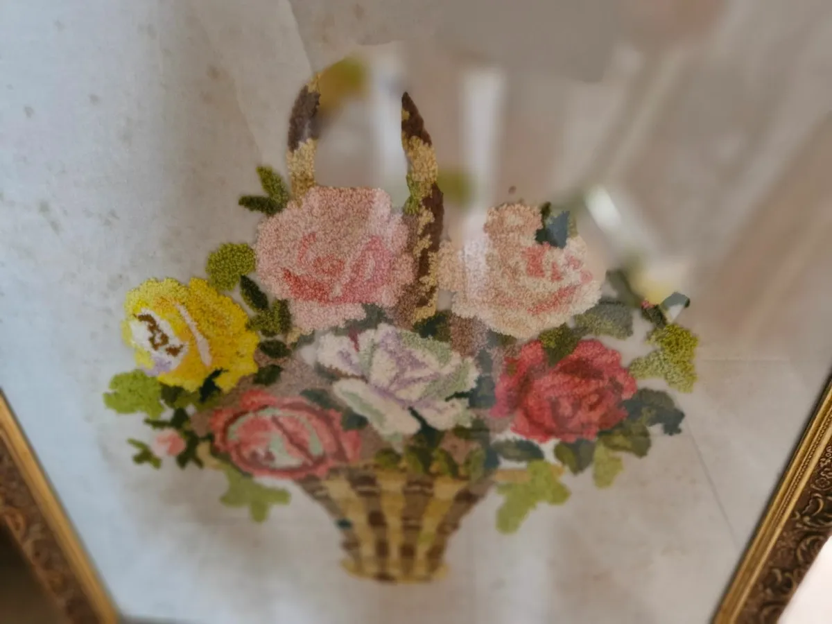 Embroidered fire guard - Image 4