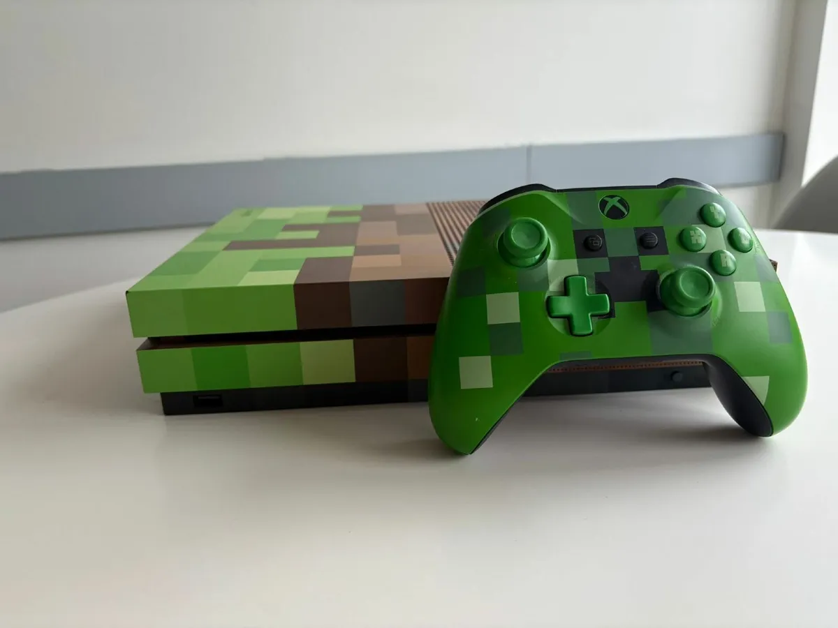 X box One S Console Minecraft Edition - Image 3