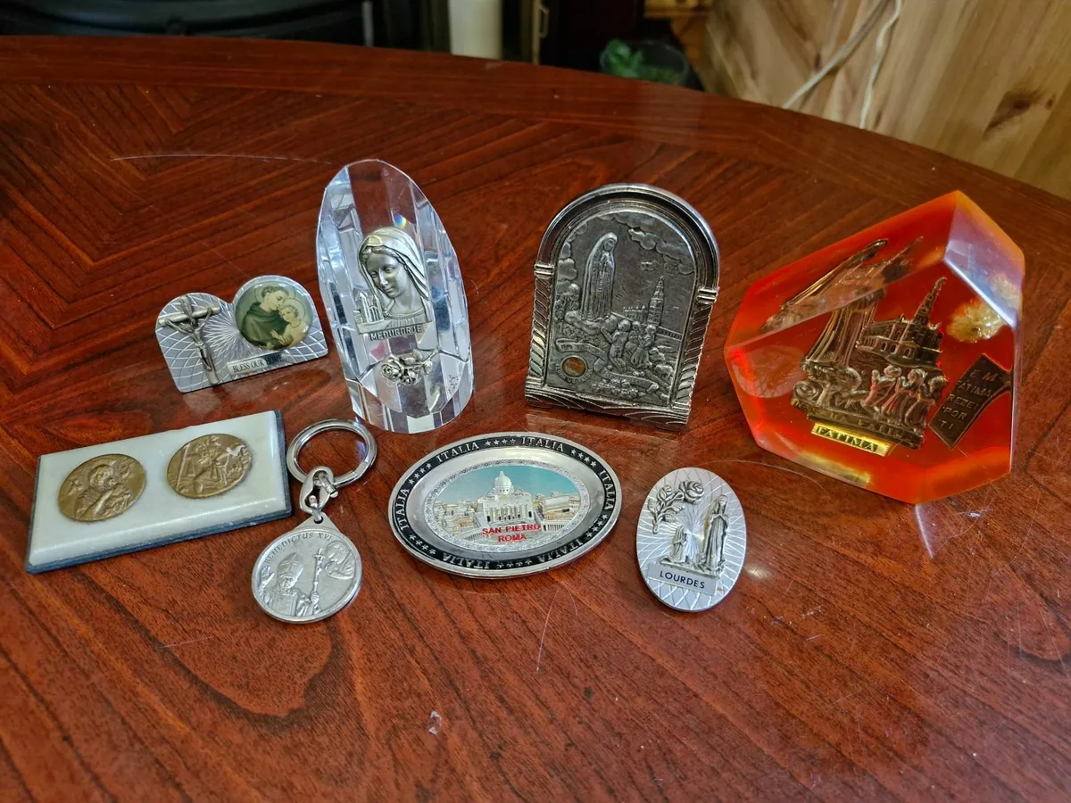 Religious items - Image 2