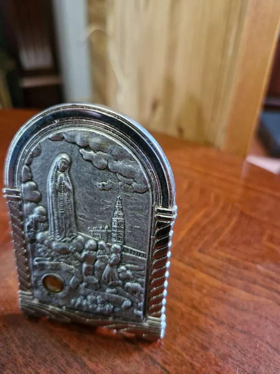 Religious items - Image 4