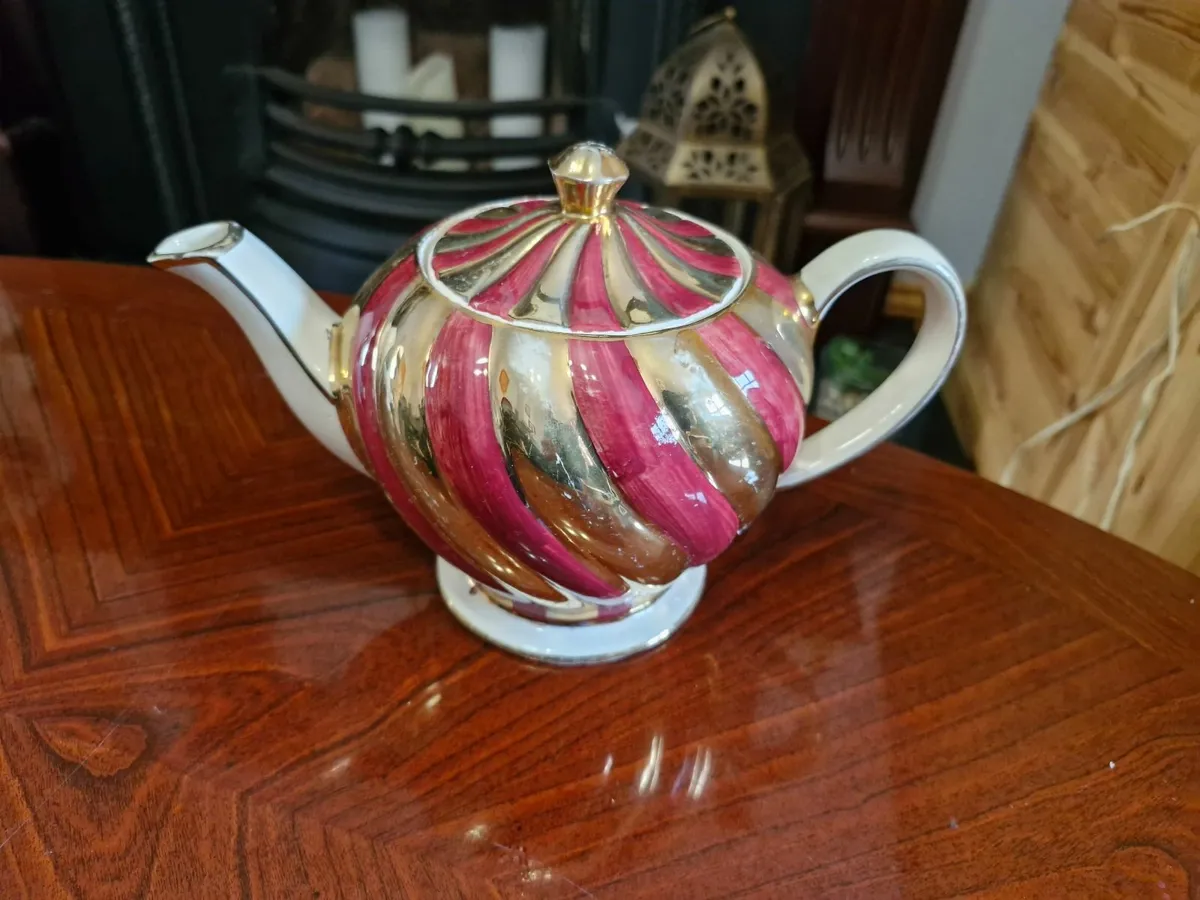 Saddler teapot - Image 3