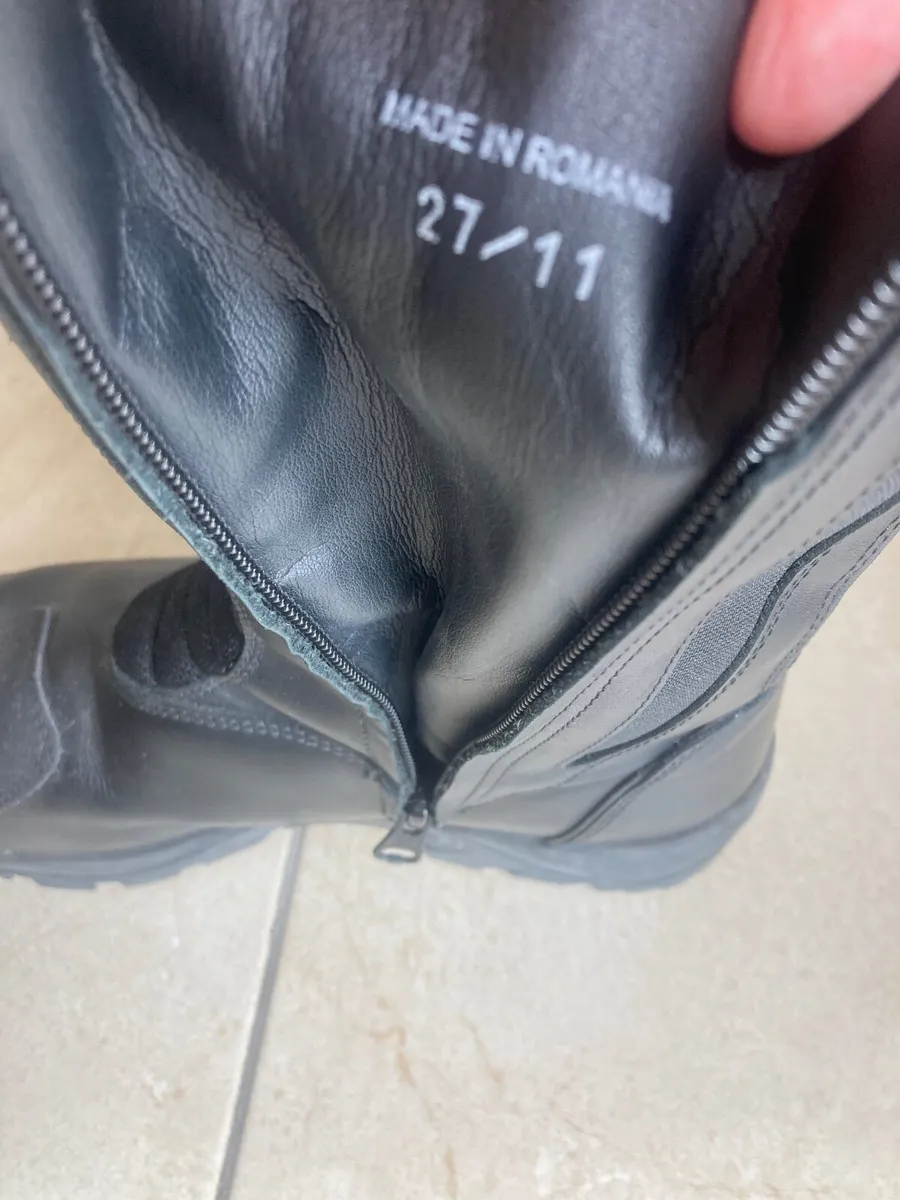 Ladies Motor cycle leathers - Image 4