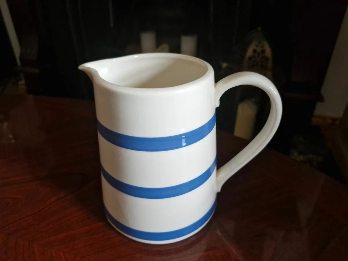 Carrigaline jug - Image 1