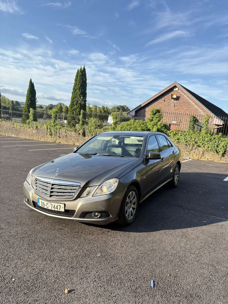Mercedes e220 cdi 2009 - Image 1