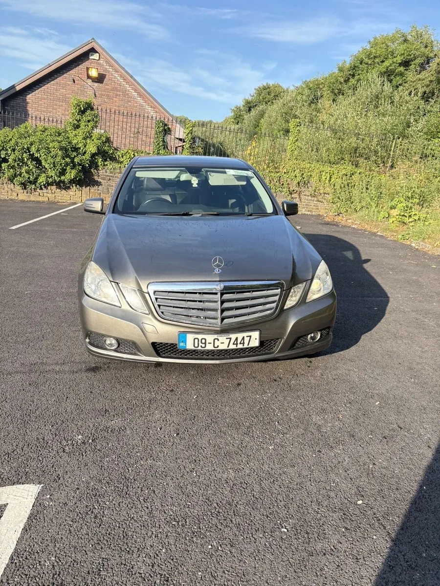Mercedes e220 cdi 2009 - Image 2