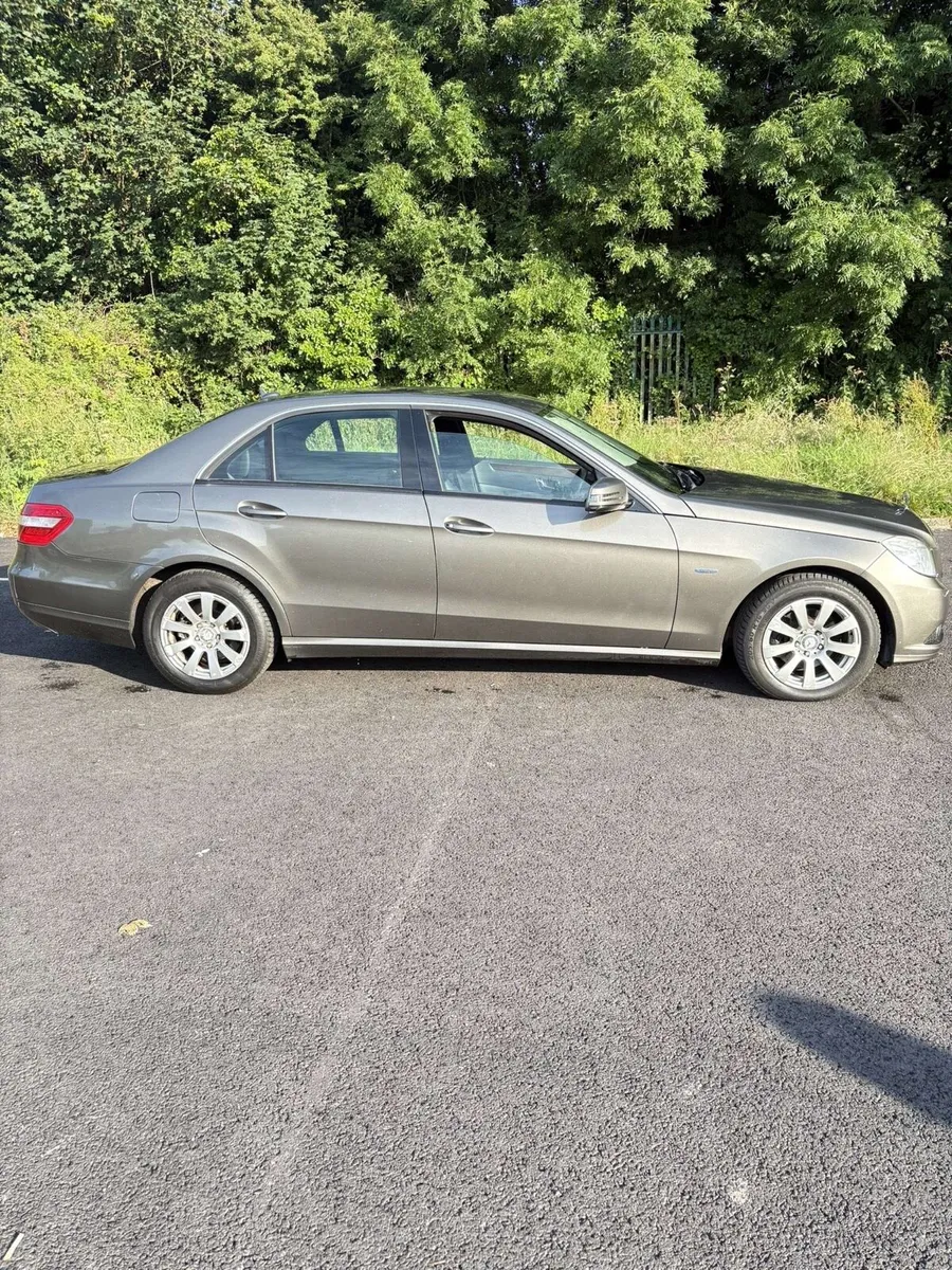 Mercedes e220 cdi 2009 - Image 4