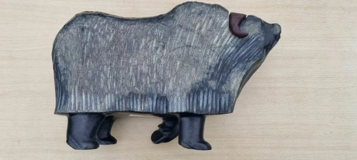 Joe Kavik - Large Arctic Musk Ox Sculpture - Image 4