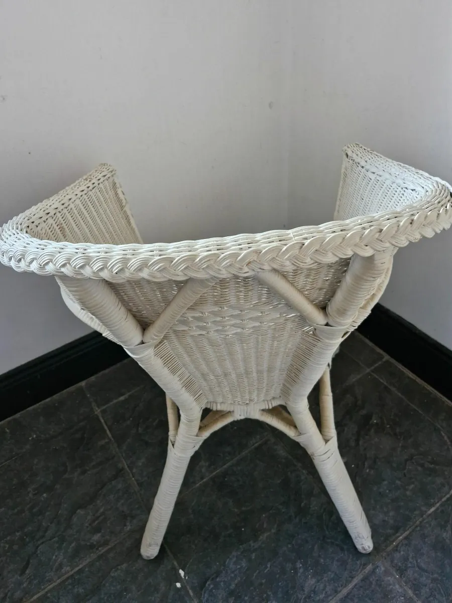 Rattan chair - Image 2