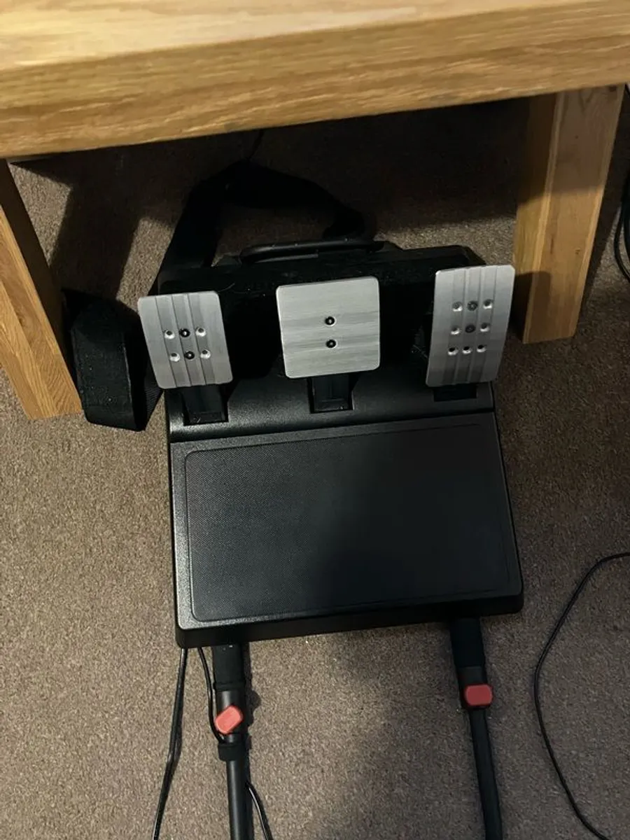 Sim Racing Rig - Thrustmaster t300rs gt - Image 3