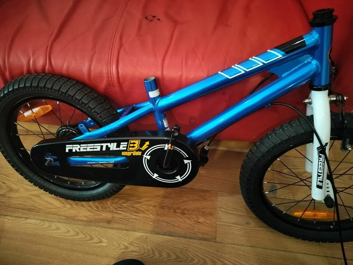 16 Inch Royal baby Freestyle Bike Blue - Image 2