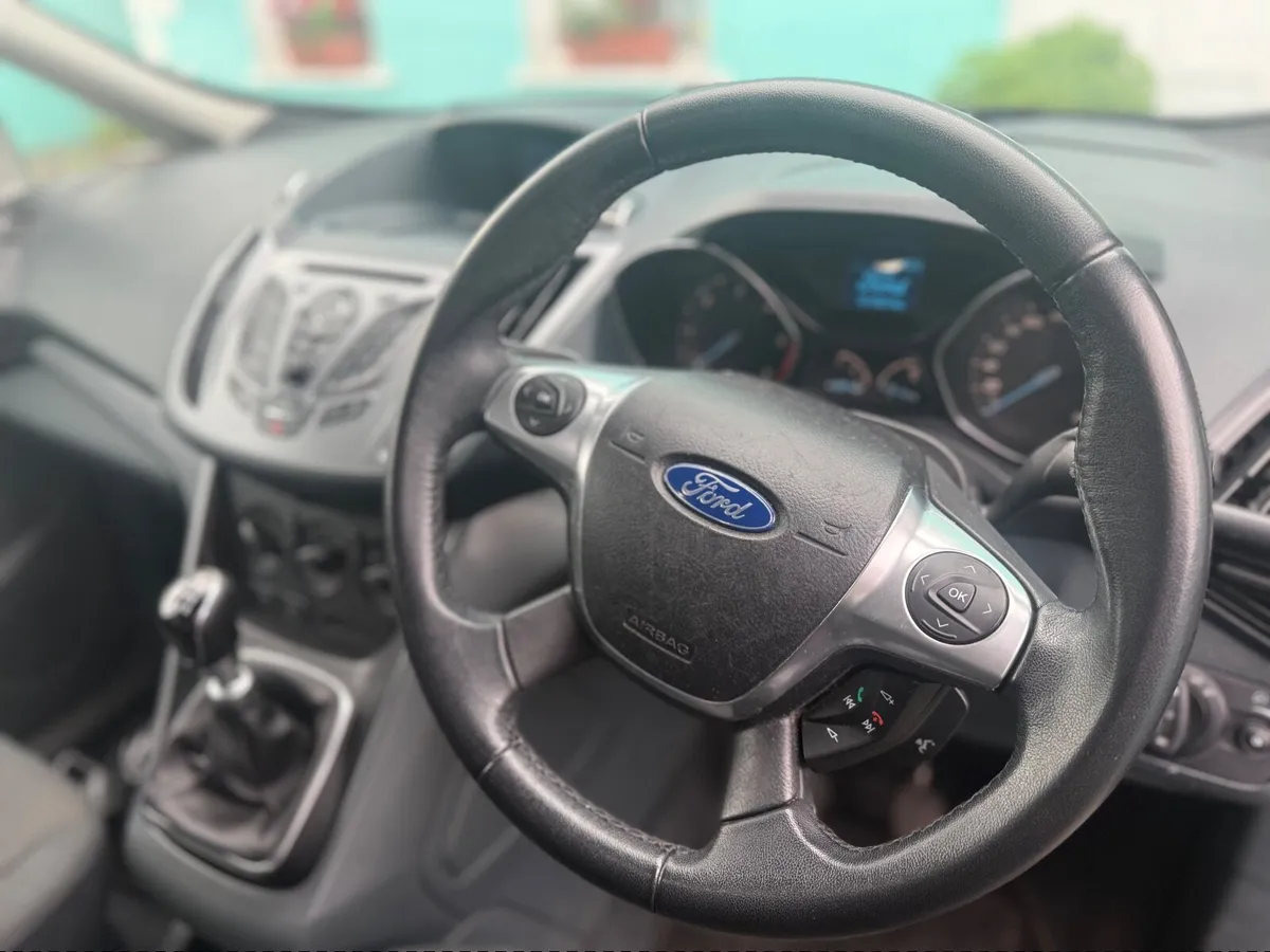Ford Grand C-Max 2011 - Image 2