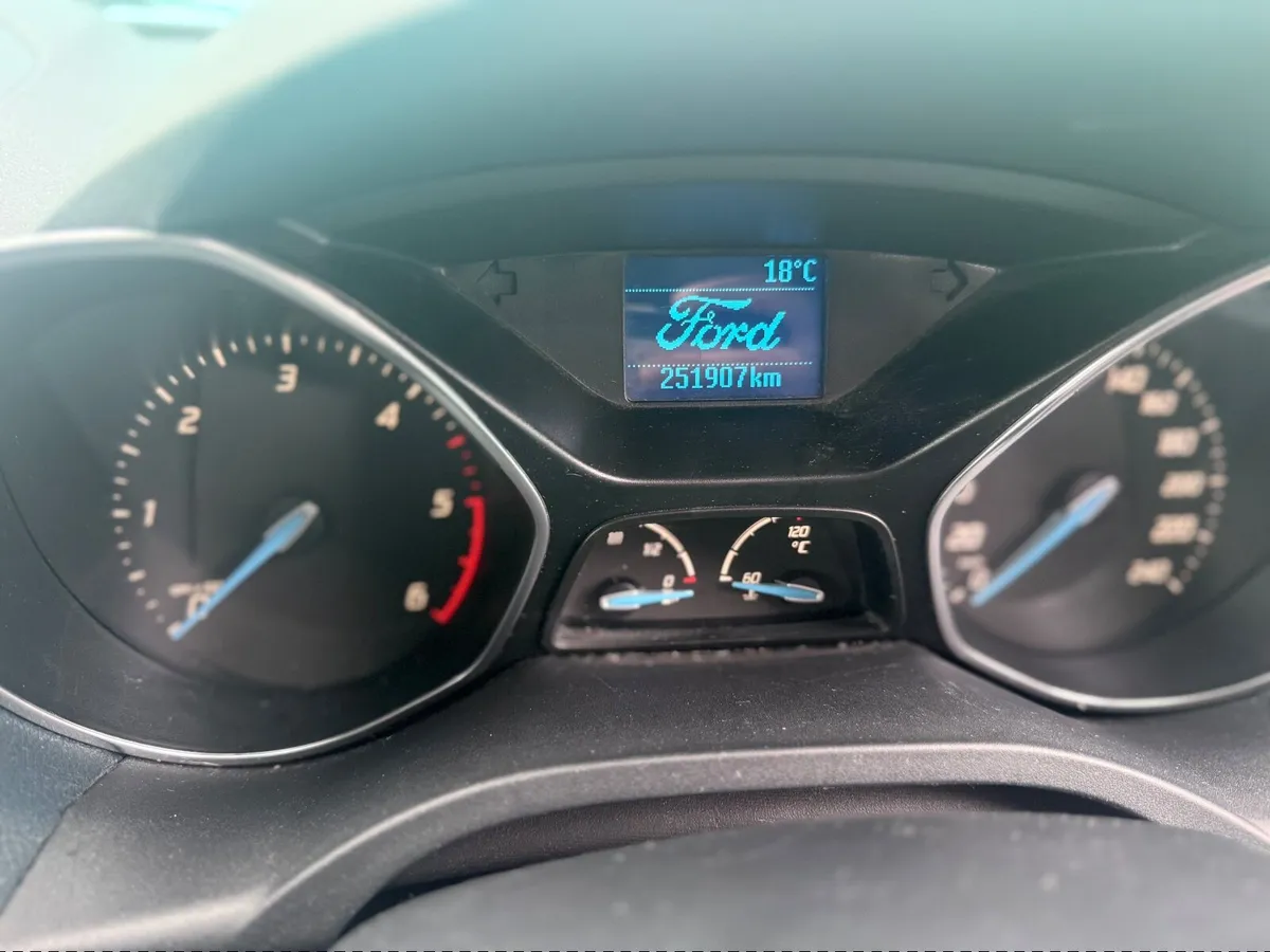 Ford Grand C-Max 2011 - Image 4