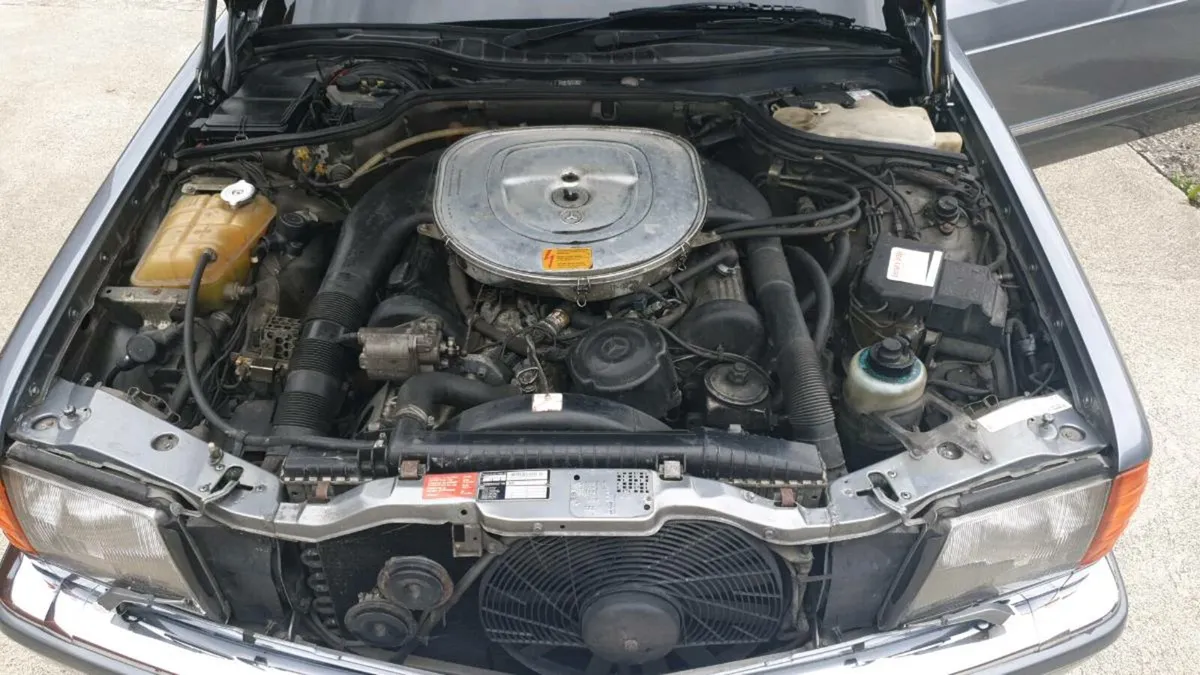 1990 Mercedes SEC560 - Image 2