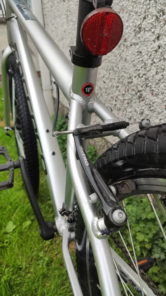 Carrera Parva Hybrid Bike - Image 3