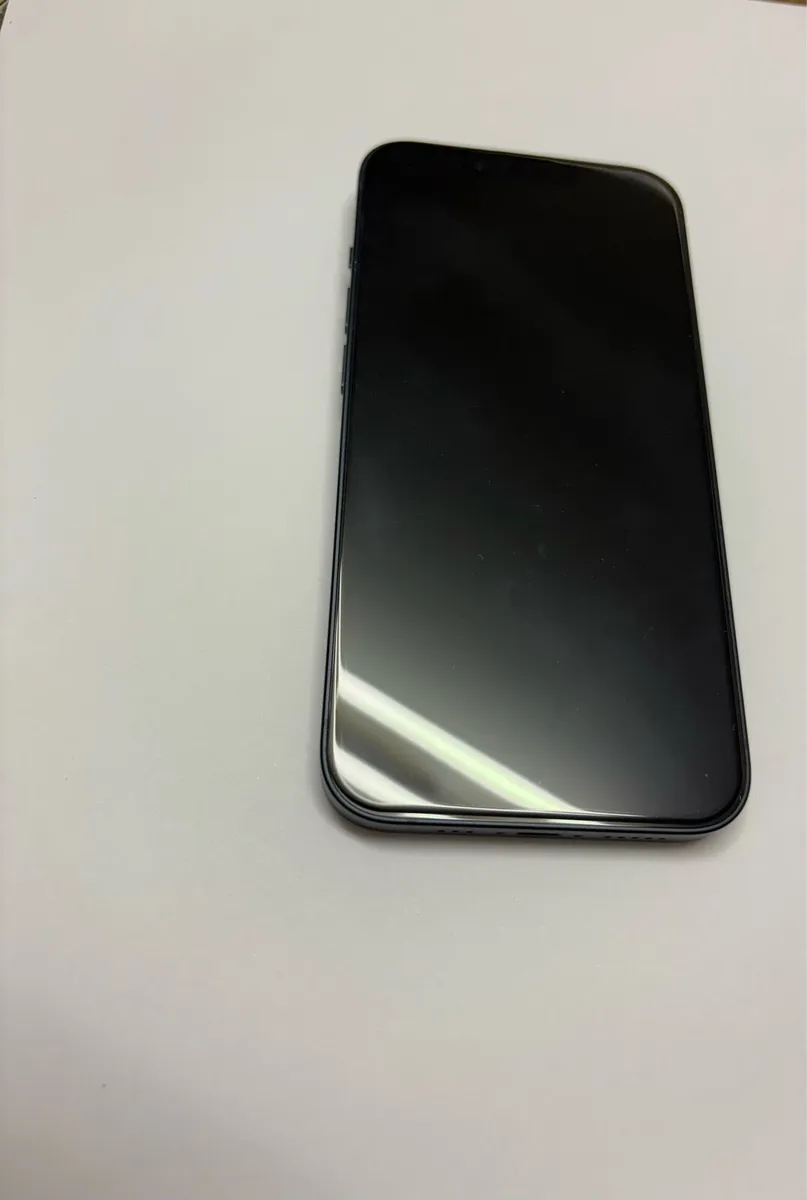 iPhone 14 - Image 1