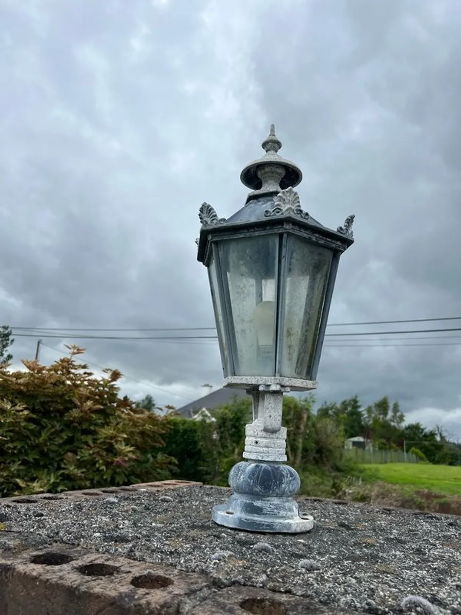 garden Lanterns - 4 large wall lanterns, two pier lanterns, two garden lanterns - Image 1