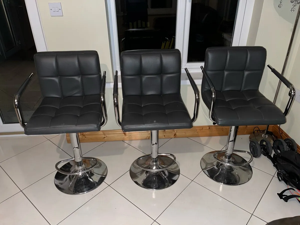 3 grey leather barstools - Image 1
