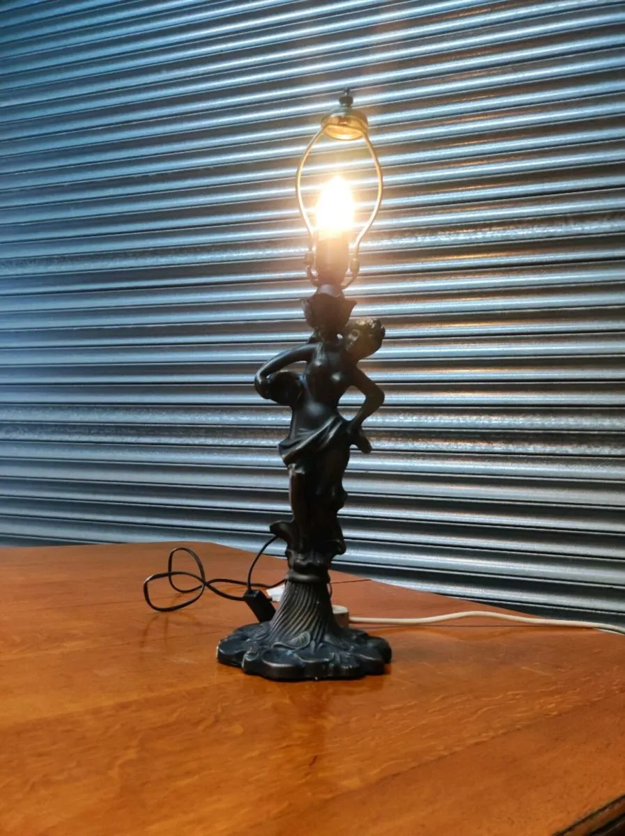 Art deco vintage tiffany victorian Lamp - Image 1