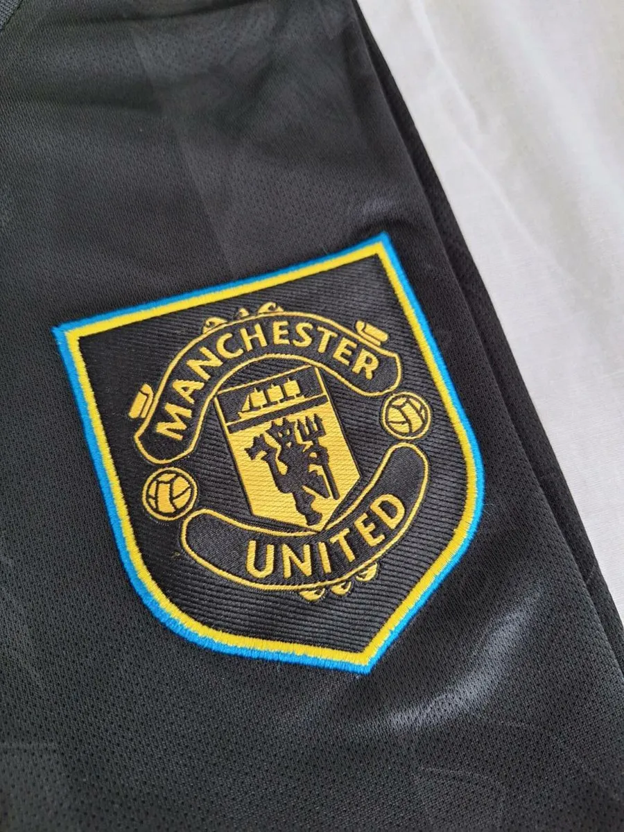 Manchester United new jersey - Image 4