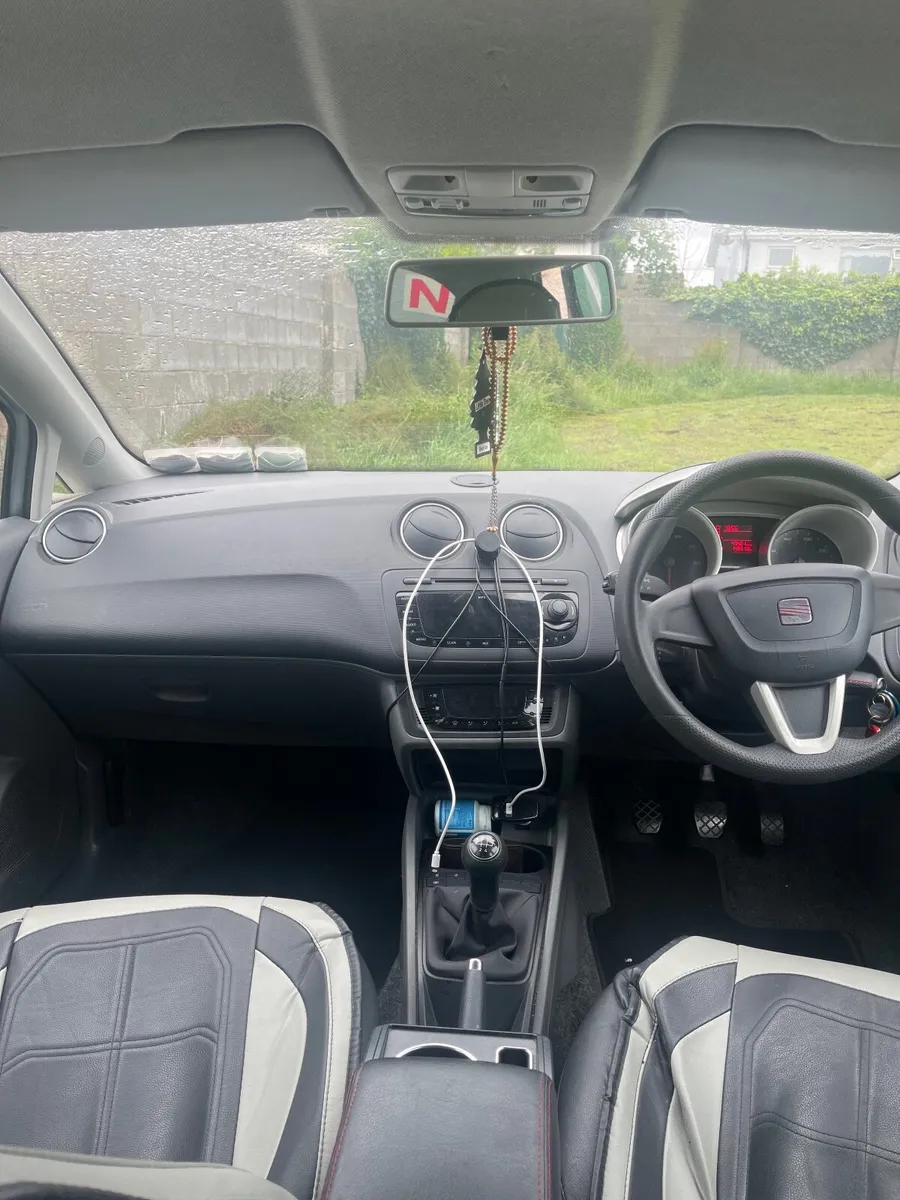 SEAT Ibiza 2010 - Image 3