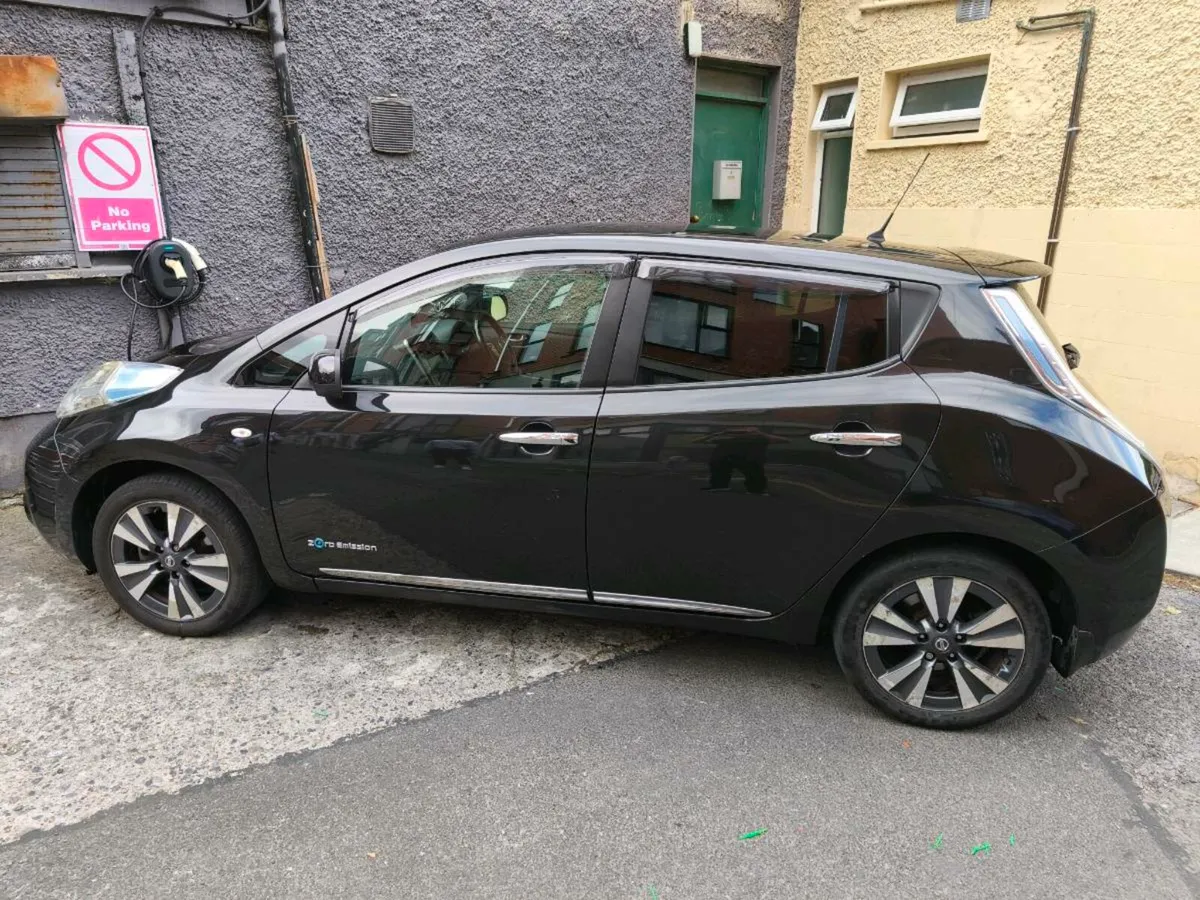 2016 Nissan Leaf - Image 2