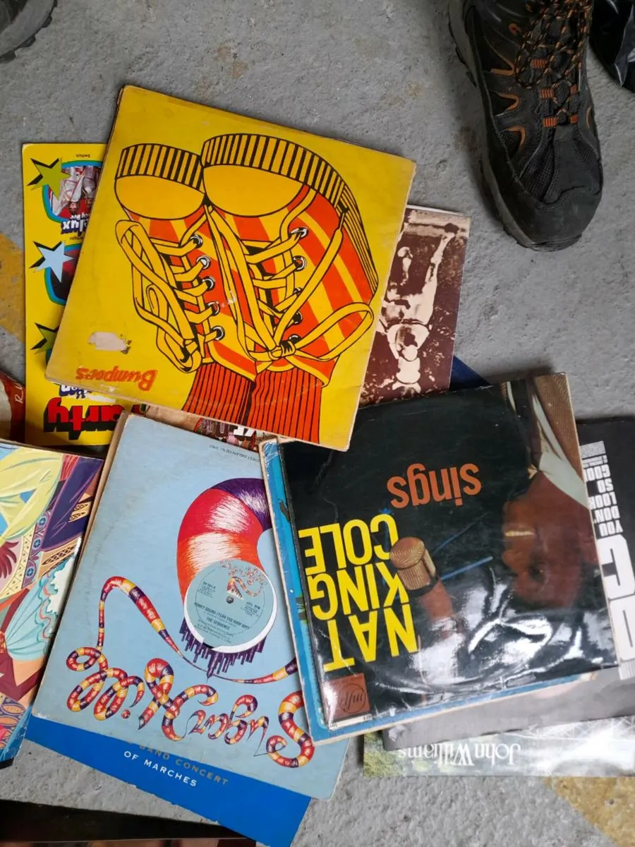 Old records - Image 1