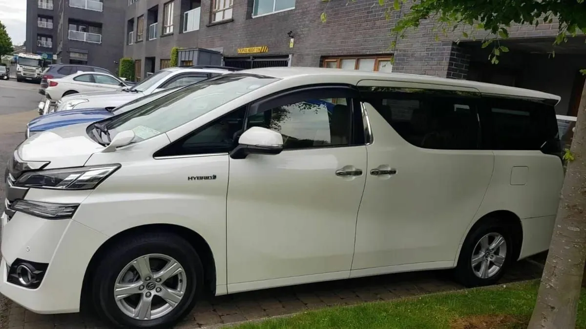 Toyota Vellfire 2016 - Image 2