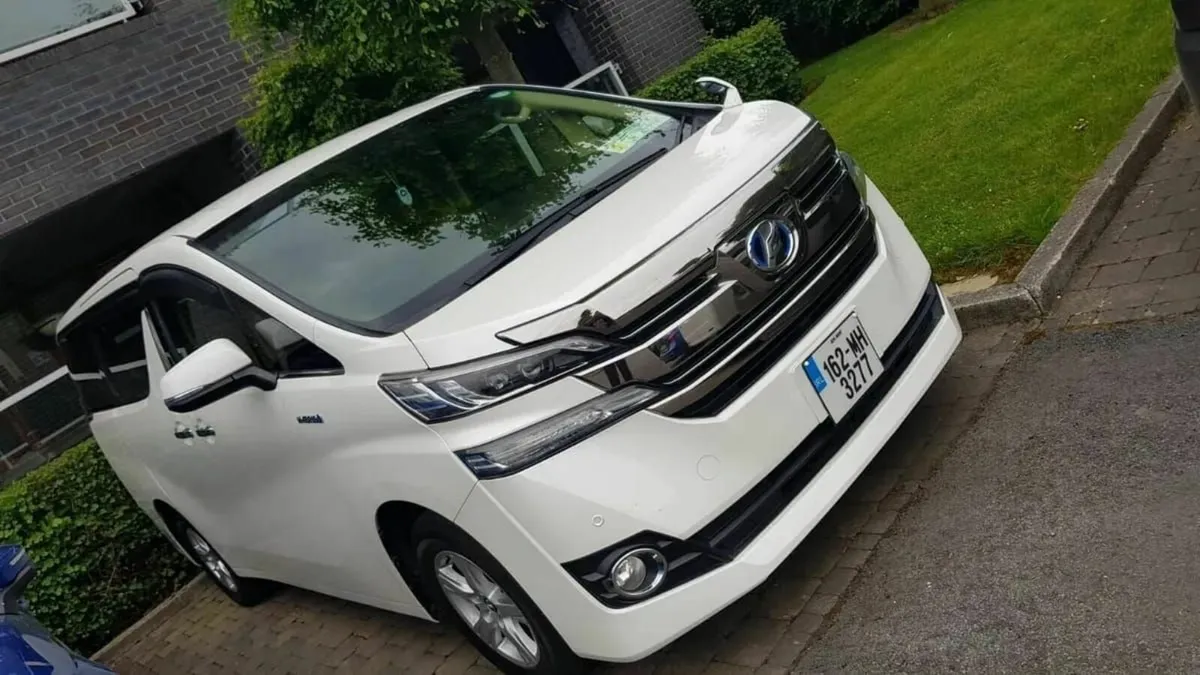 Toyota Vellfire 2016 - Image 1