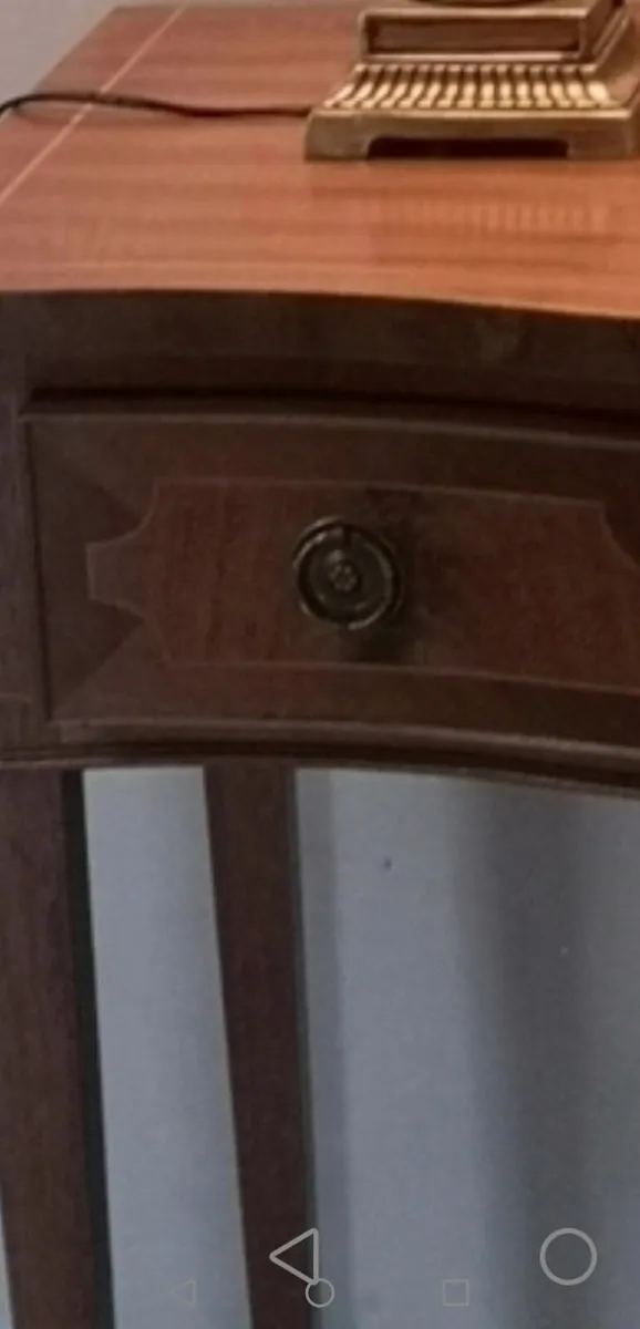 Console Table - Image 3