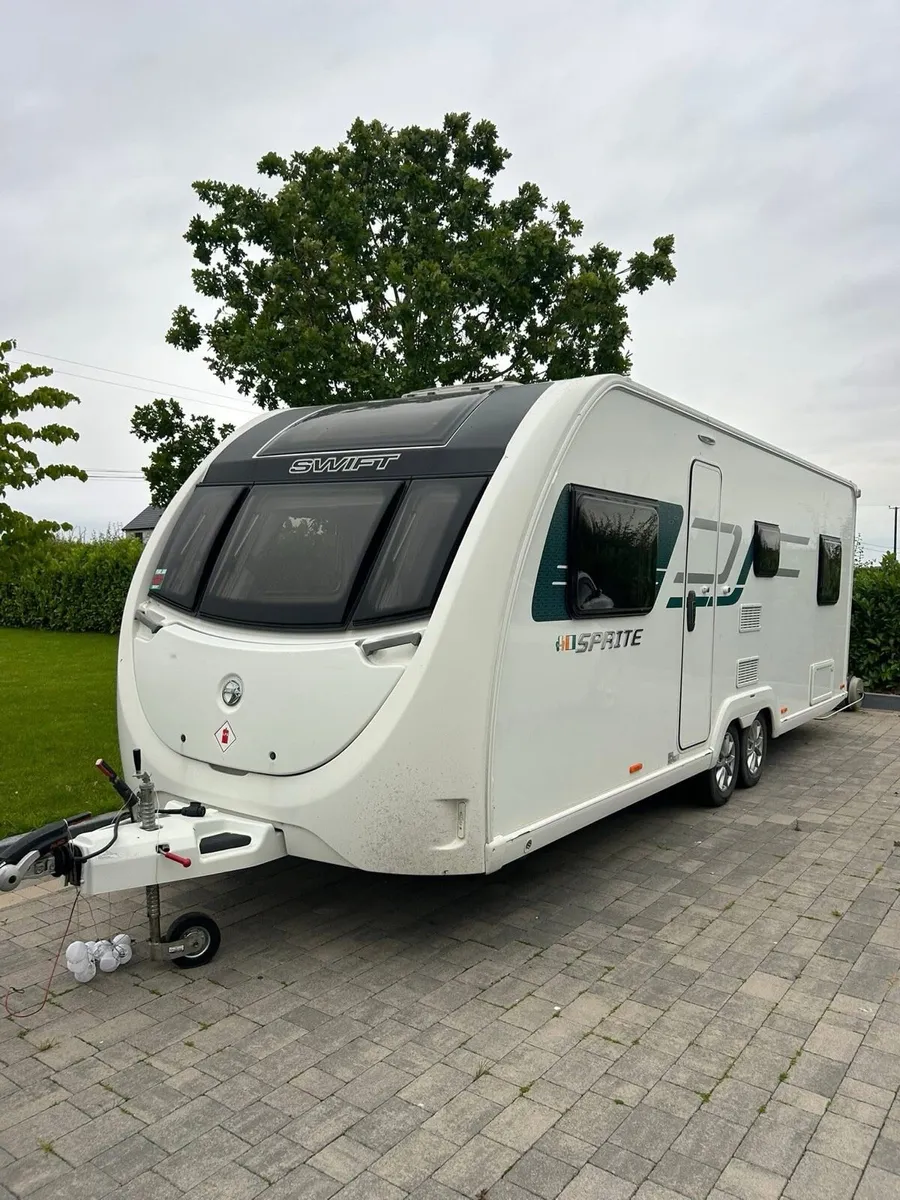 Swift Caravan - Image 1