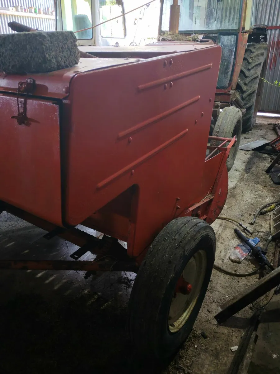 Bamford square baler - Image 2