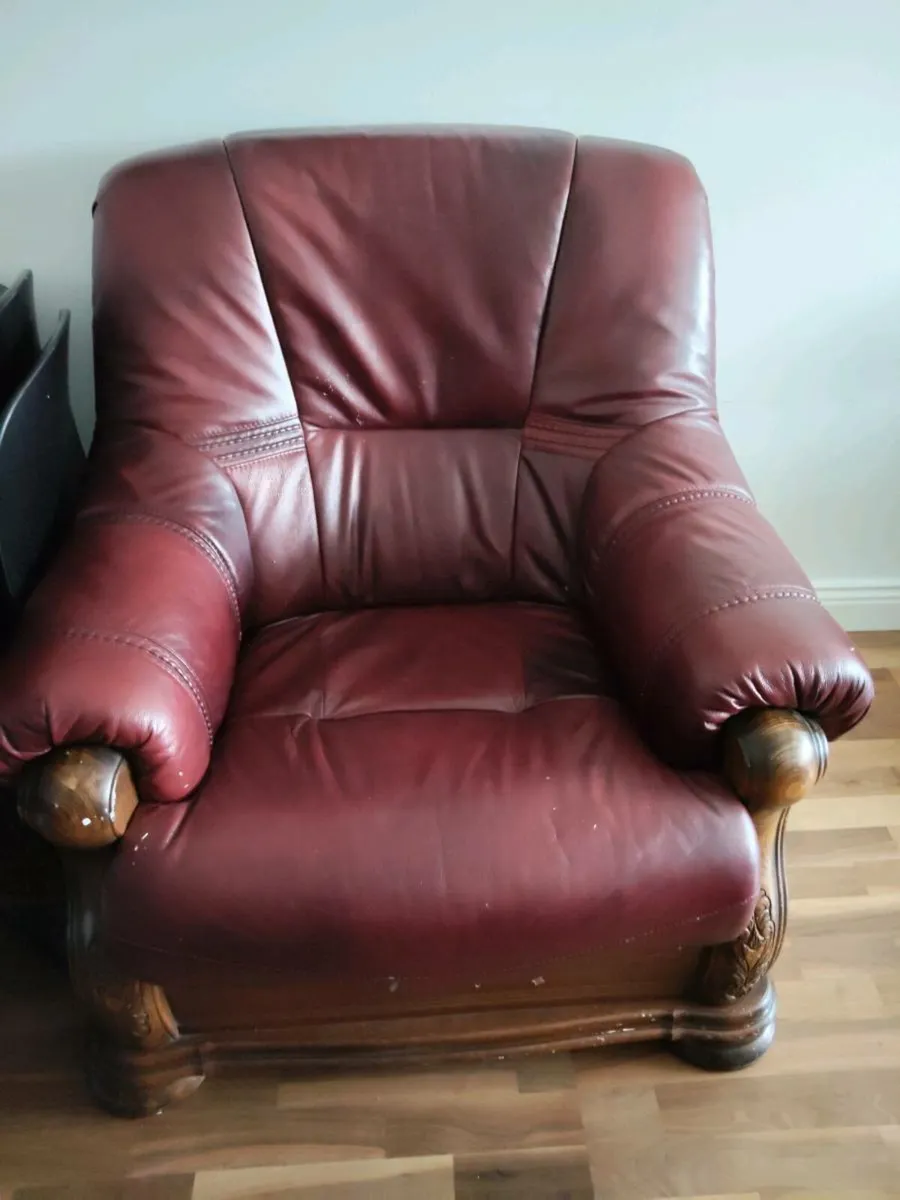 Leather chair - Image 1