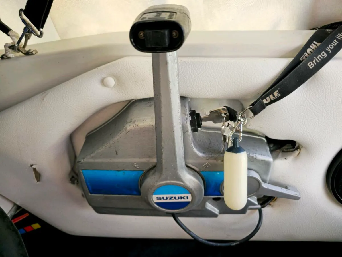 Suzuki DT60 Outboard Engine - Image 2