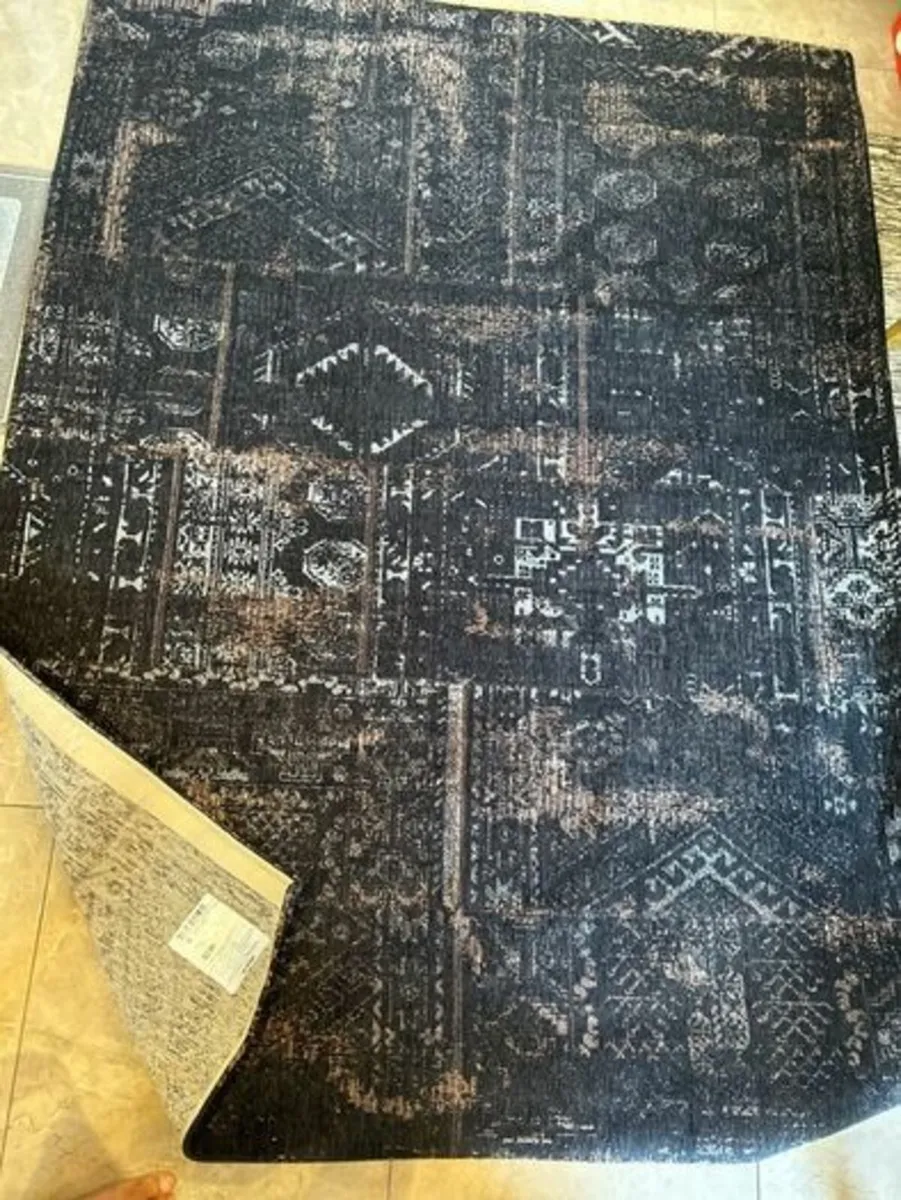 Louis De Poortere Large Rug 170x240 NEW - Image 1