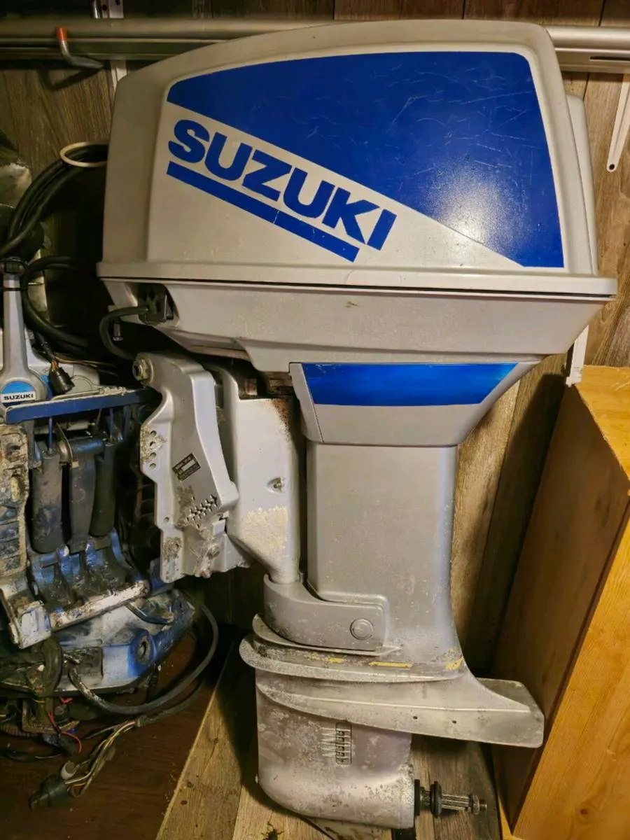 Suzuki DT60 Outboard Engine - Image 3