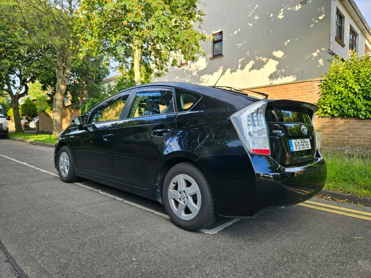 Toyota Prius - Image 3