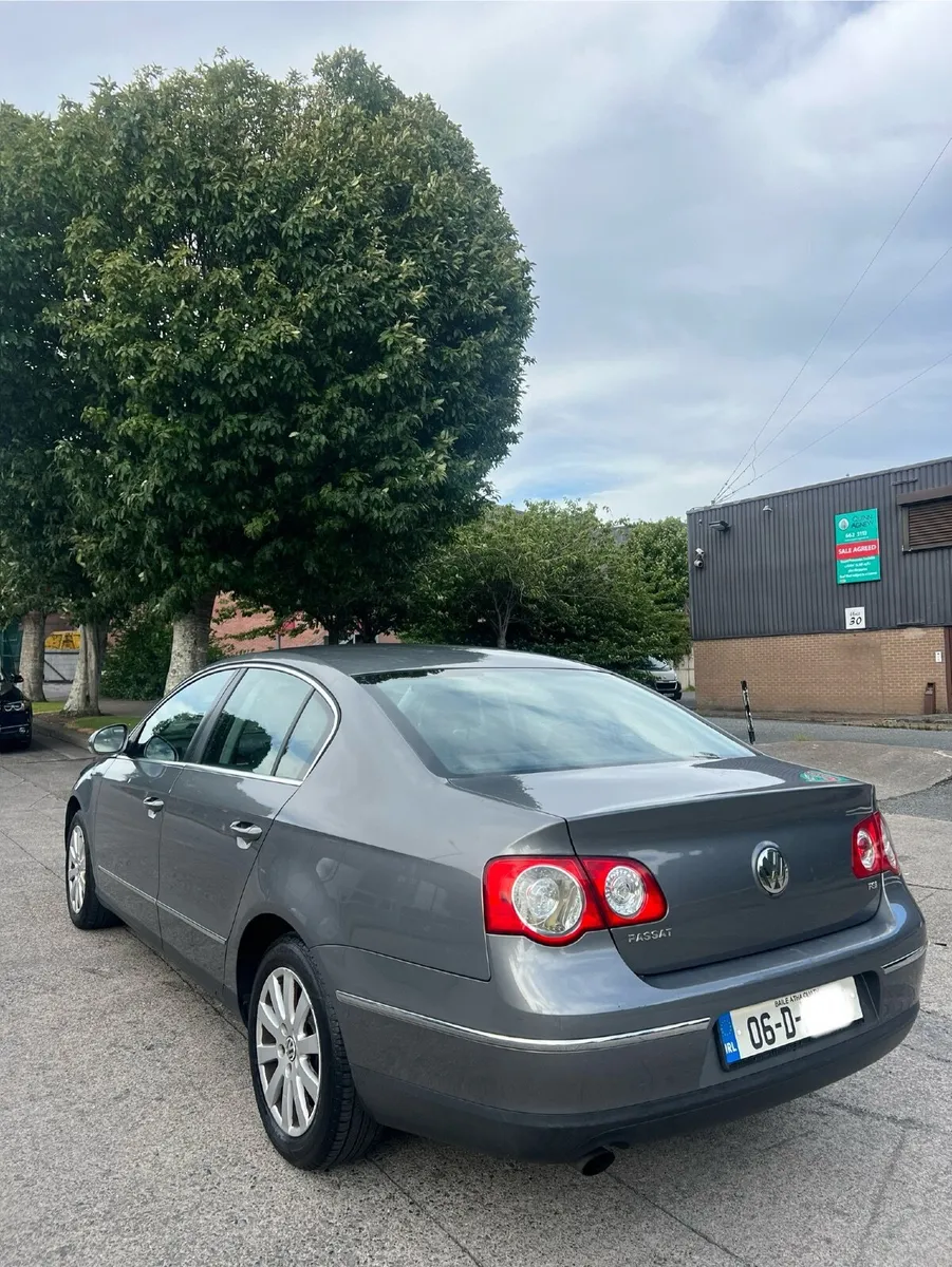 Volkswagen Passat 2006 - Image 3